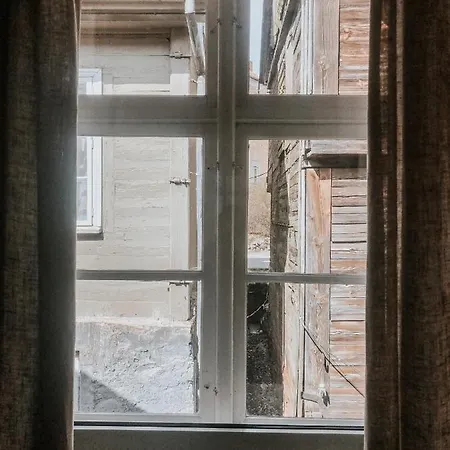 2 Balozi Viesnīca